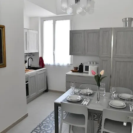 Gracchi 56 - Luxury *